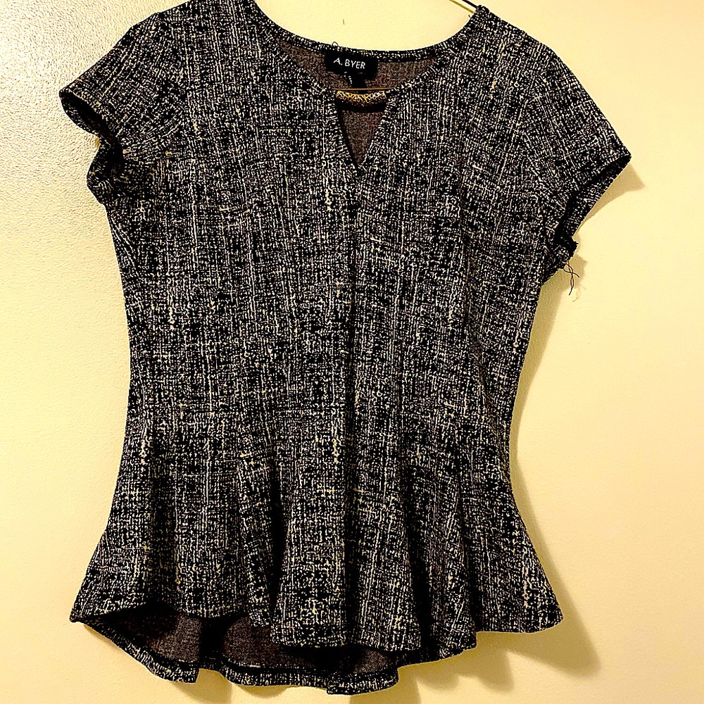 A. Buyer ladies business top